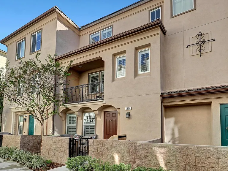6356 Pegasus Ct — Photo 1