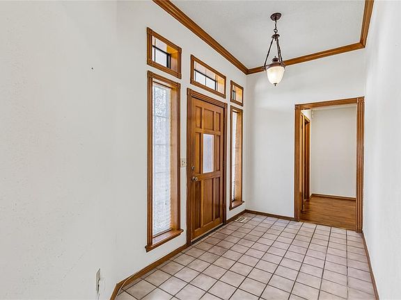 4th image of 10620 Songbird Ln
