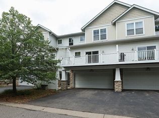 2718 New Century Pl E, Maplewood, MN 55119