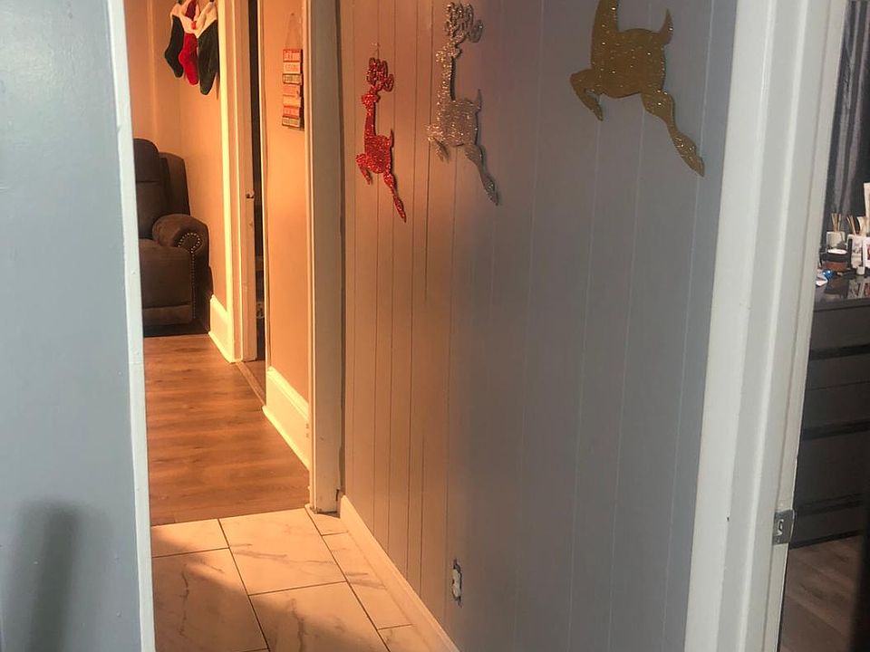 1st image of 11 Abbott St Floor 1
