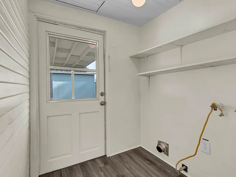916 S Encina St — Photo 19