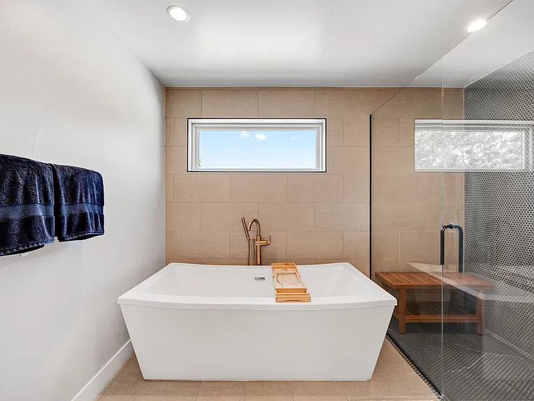 3524 Mariposa St — Photo 17