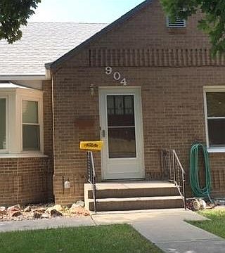 2nd image of 904 Yale Ave