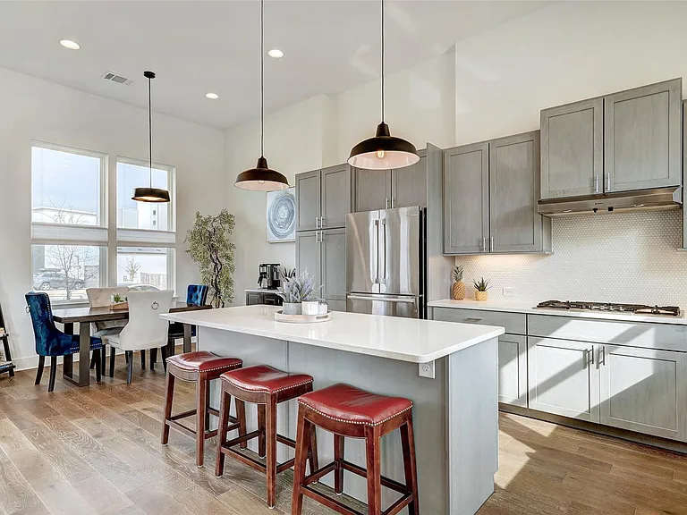 6317 Toscana Ave — Photo 9