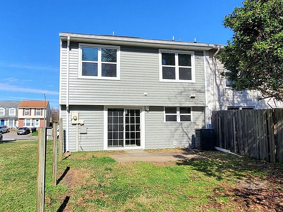 2nd image of 5369 Leicester Ct