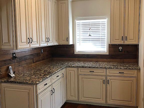 5th image of 3208 Avenue A W