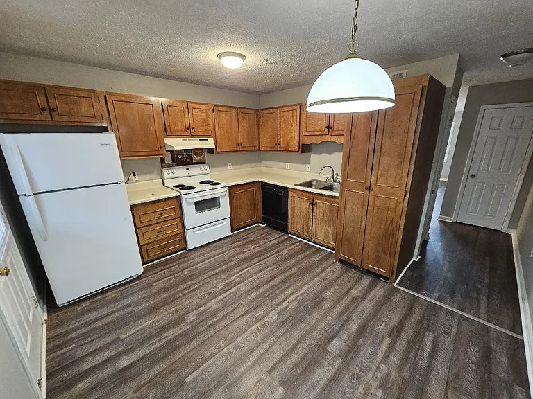 222.5 Lanier Dr #503 — Photo 3