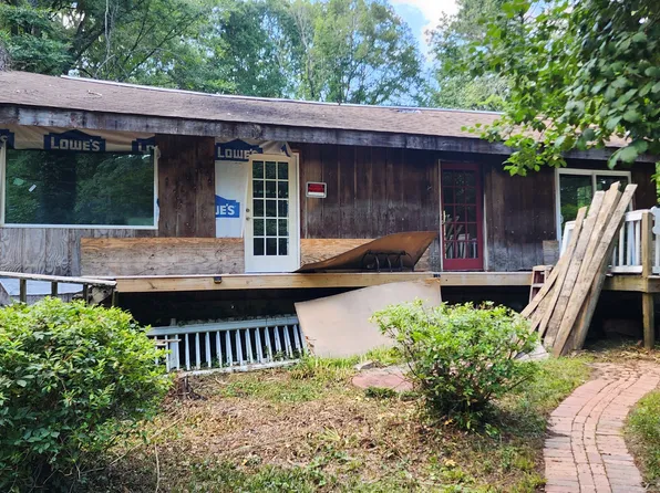 1174 Coyote Ct, Macon, GA 31220