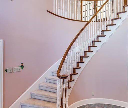 3rd image of 208 Wellington Oaks Pl
