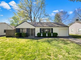 2507 W 77th St, Prairie Village, KS 66208