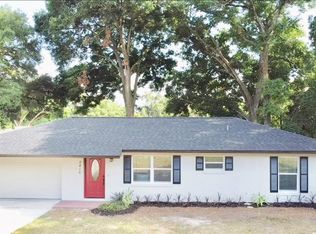 2416 North Ave, Leesburg, FL 34748