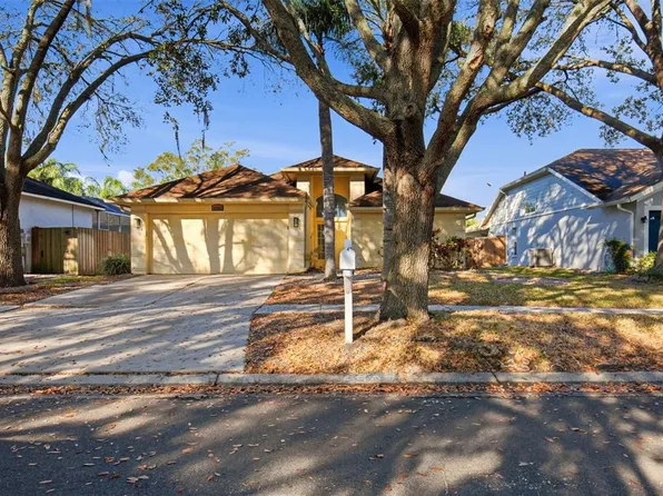 16502 Lake Heather Dr, Tampa, FL 33618