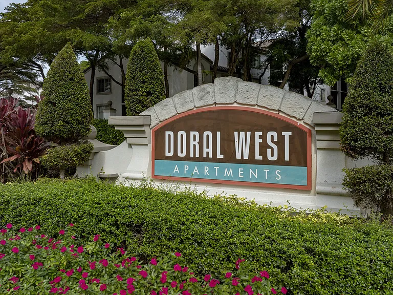Doral West — Photo 7