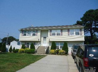 5 Marvin Rd, Bay Shore, NY 11706