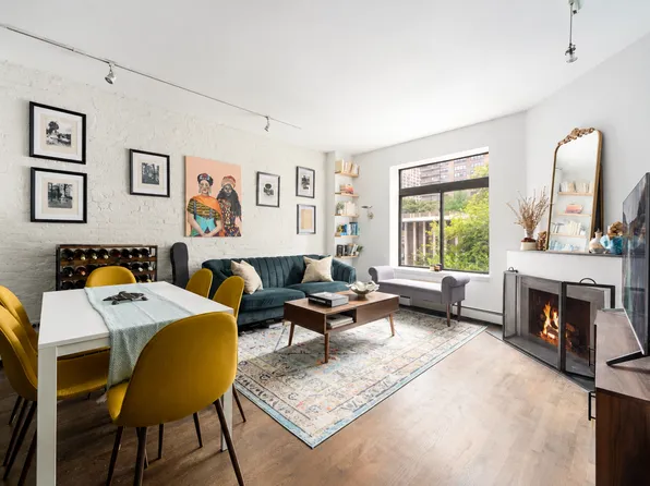 271 West 70th Street image 1 of 7