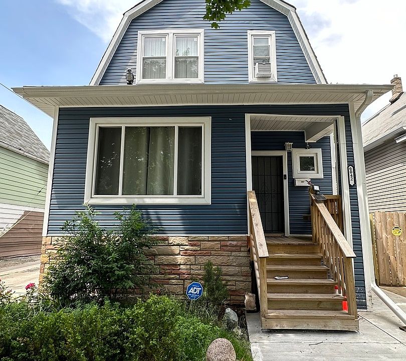 1st image of 6042 S May St
