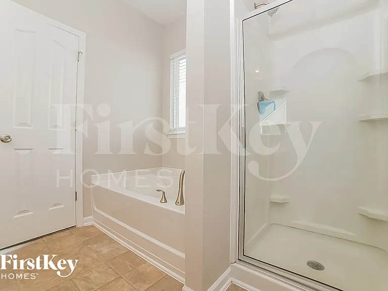 121 Fining Ct — Photo 8