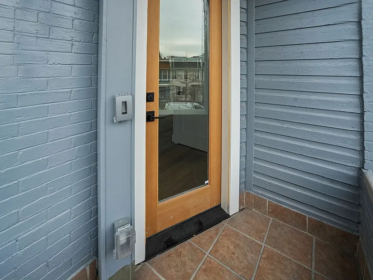 235 F St NE — Photo 43