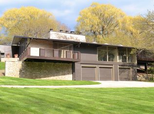 5380 Hunt Club Rd, Racine, WI 53402