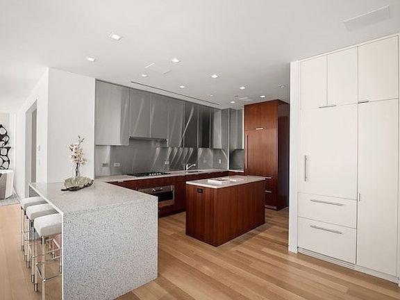 3rd image of 350 W Broadway APT 8