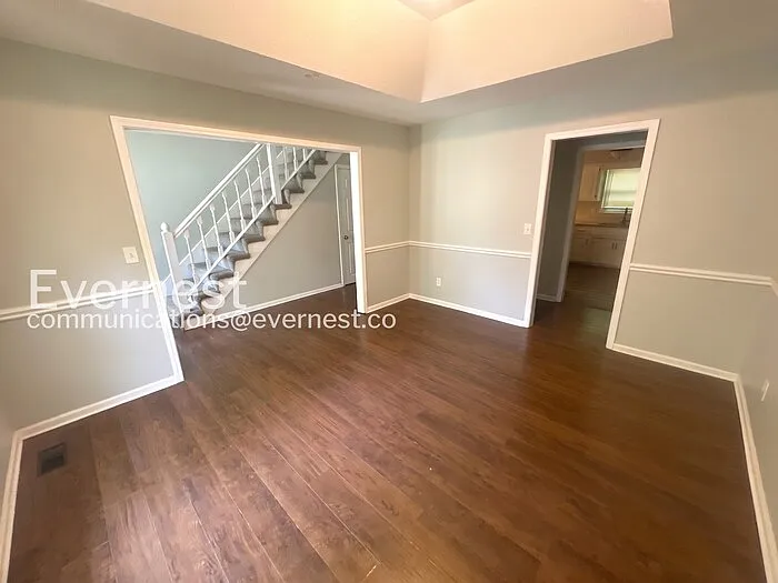 9805 N Wayne Ave — Photo 33