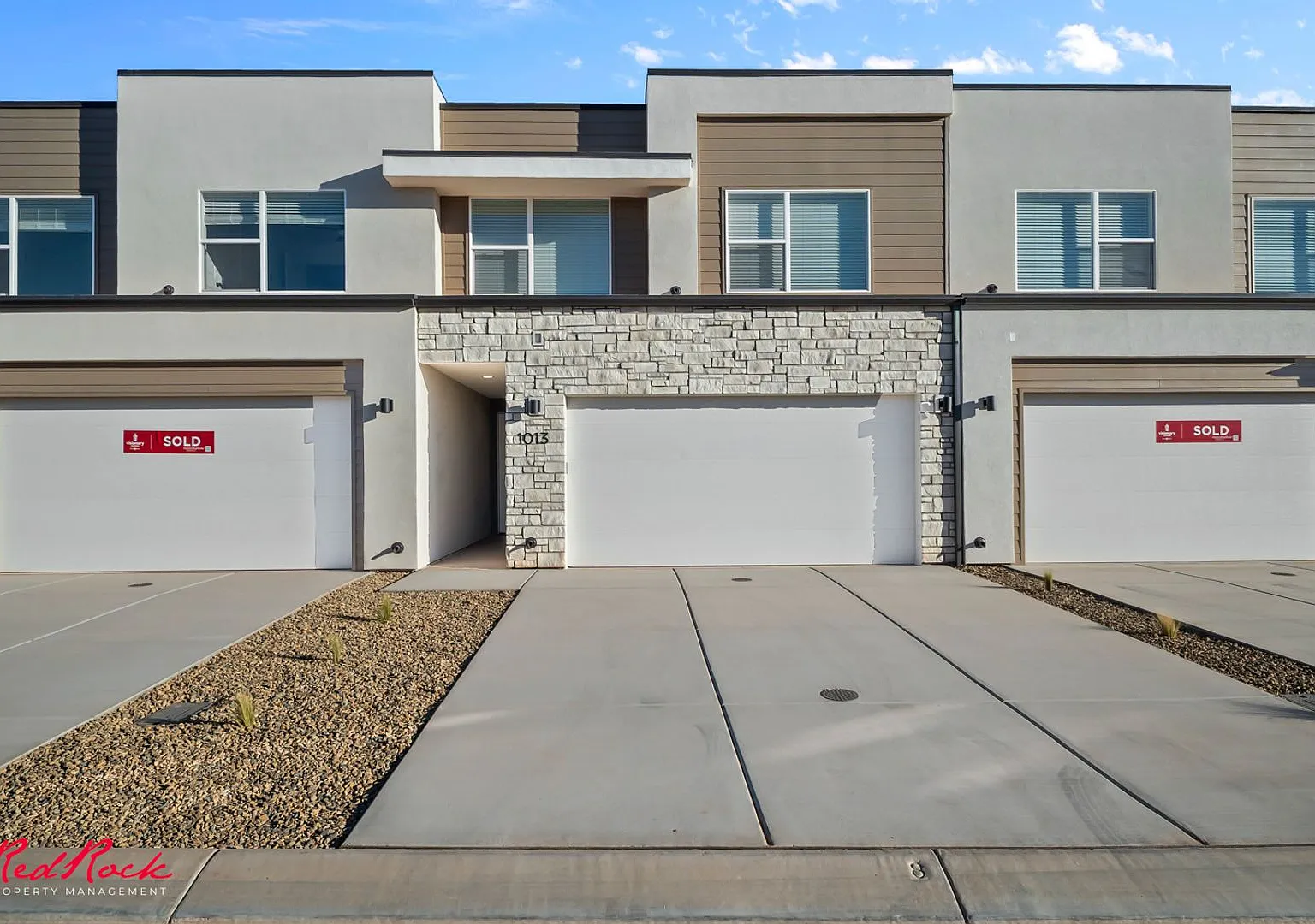 A Little More Room to Love in this 4 Bedroom Townhome! — Photo 3