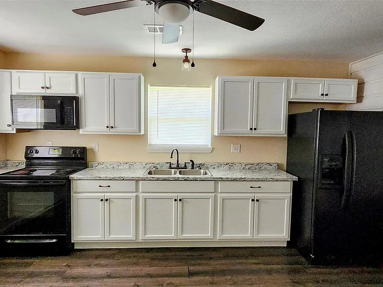 15500 FM 1725 — Photo 9
