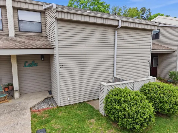 135 Hillview Dr APT 20, Fairfield Bay, AR 72088