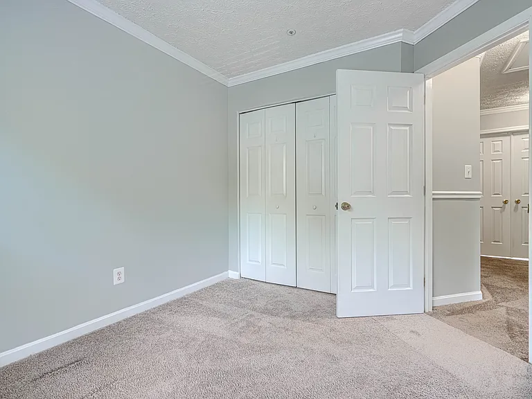 5035 Bridgeford Cir — Photo 4