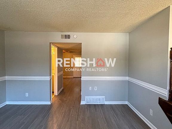 2nd image of 2992 Stage Park Pl