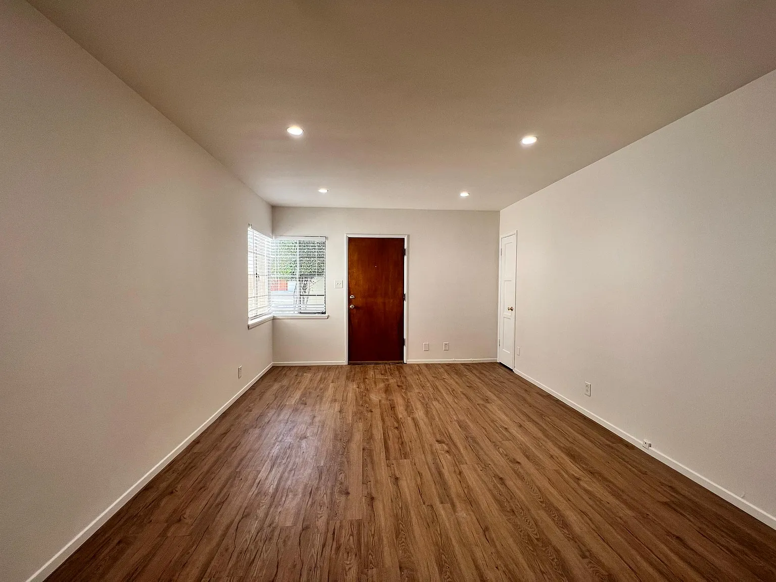 1 bed, 650 sqft, $2,300 — Photo 4