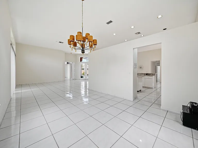 10769 Maple Chase Dr — Photo 18