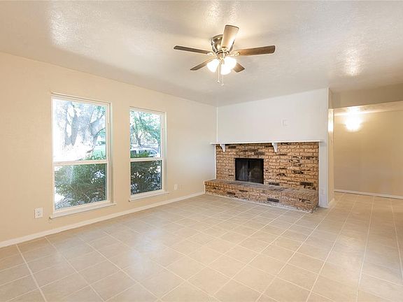 3rd image of 6414 Gateridge Cir