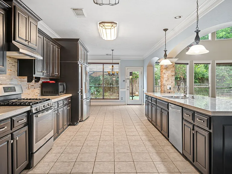 16438 Beewood Glen Dr — Photo 8