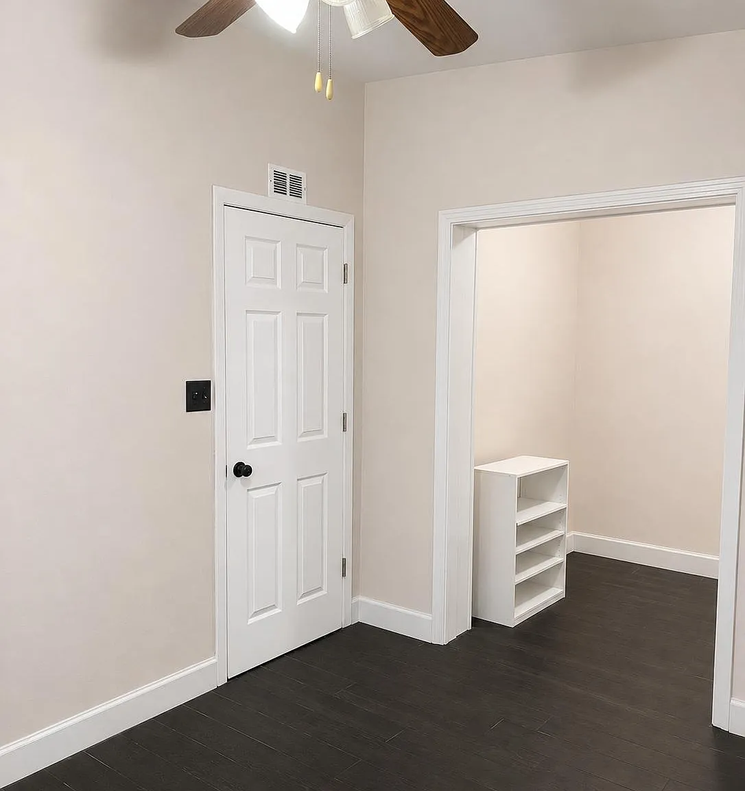 4 bed, 3.0 bath, 1300 sqft, $1,347 — Photo 2