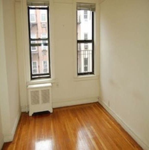 2nd image of 332 E 52nd St