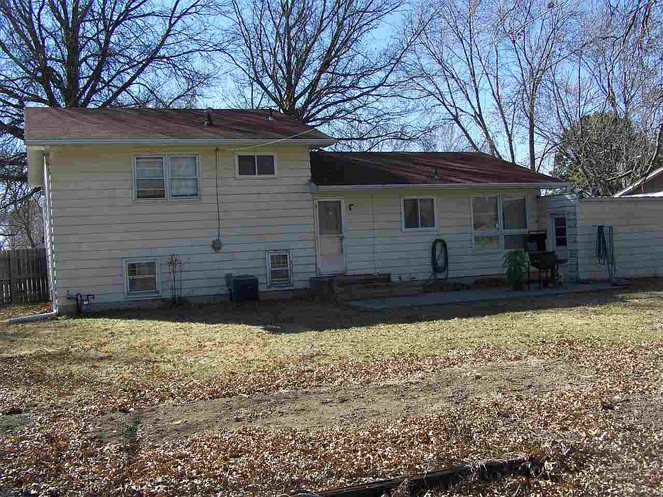 2nd image of 1616 N 12th St