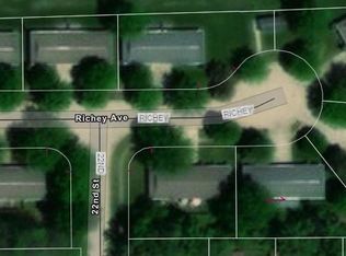 2135-2216 Richey Ave, Charleston, IL 61920