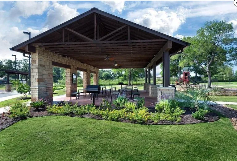 Community picnic pavilion