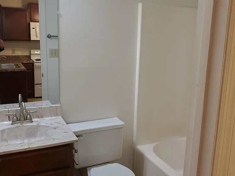 222 Easy St — Photo 4