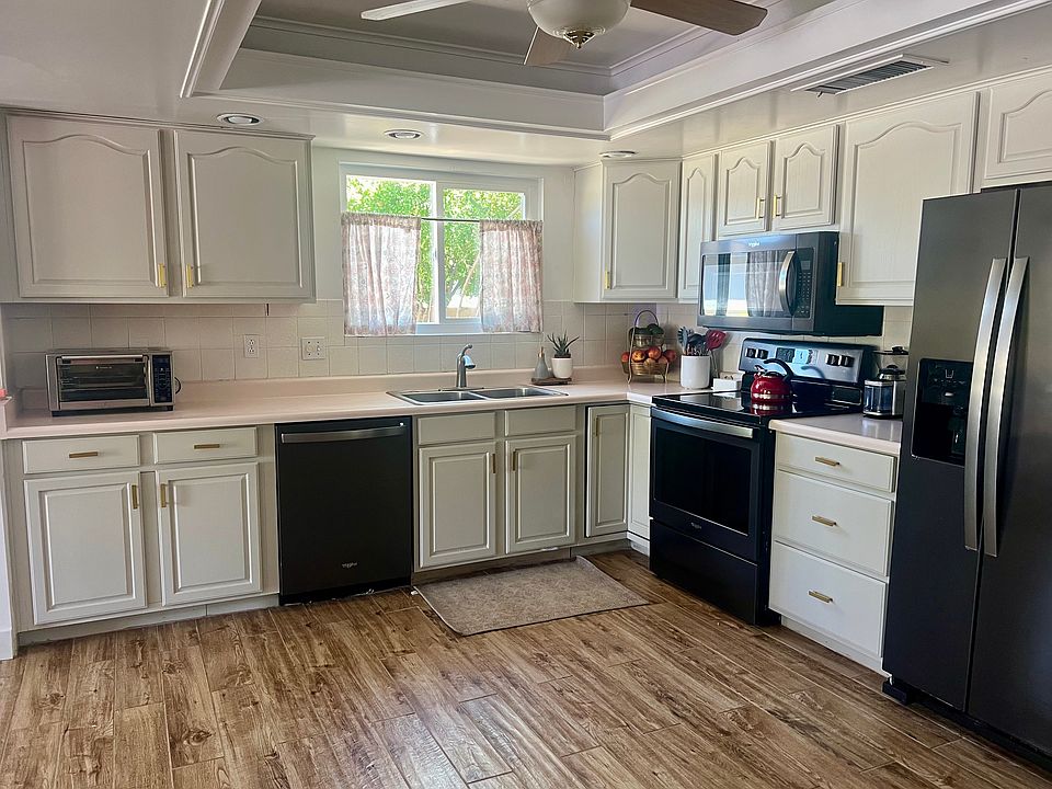 1st image of 2808 Bryant Ave