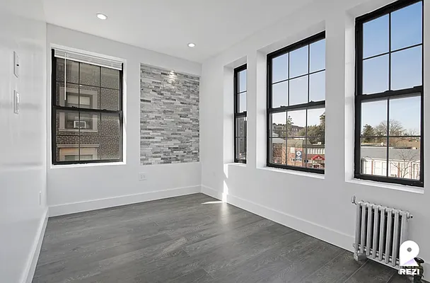 Rented by REZI | media 8