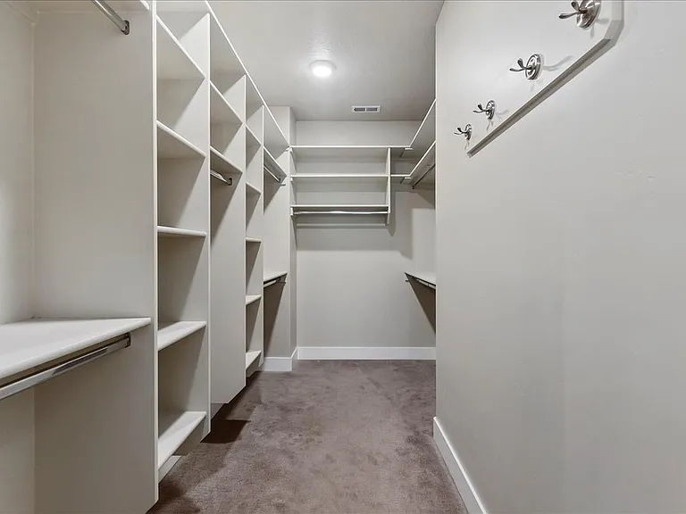 1421 E Lone Creek Dr — Photo 28