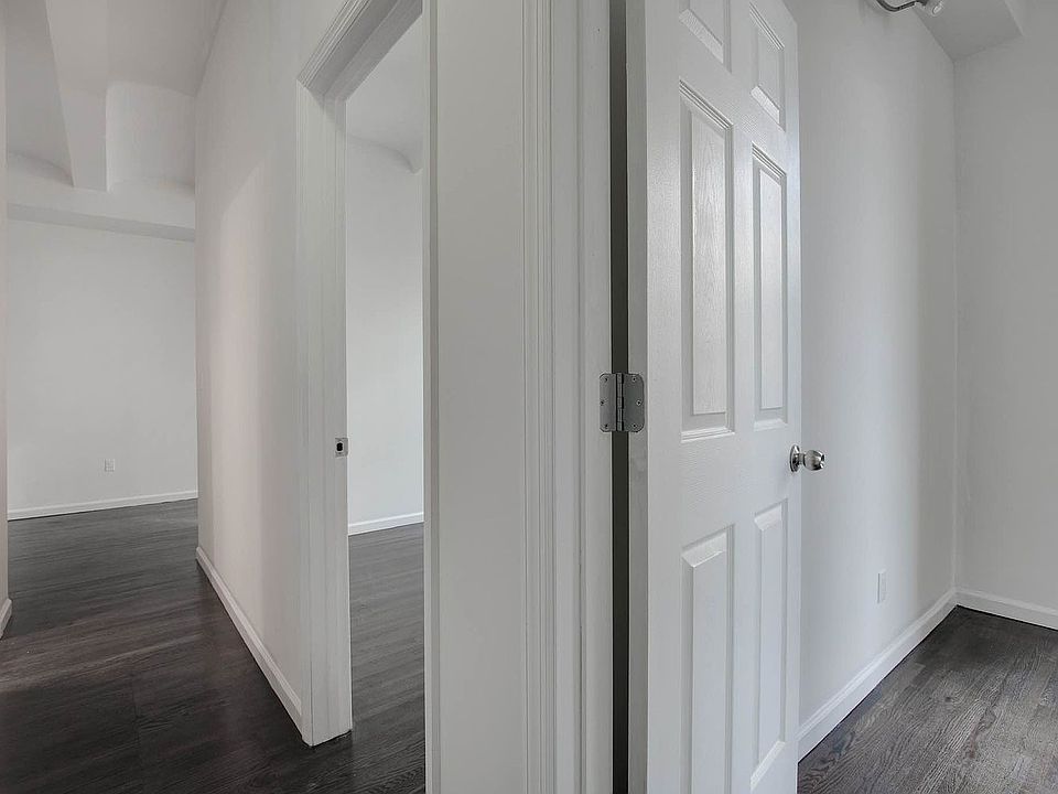 1st image of 220 Park Ave S APT 7B
