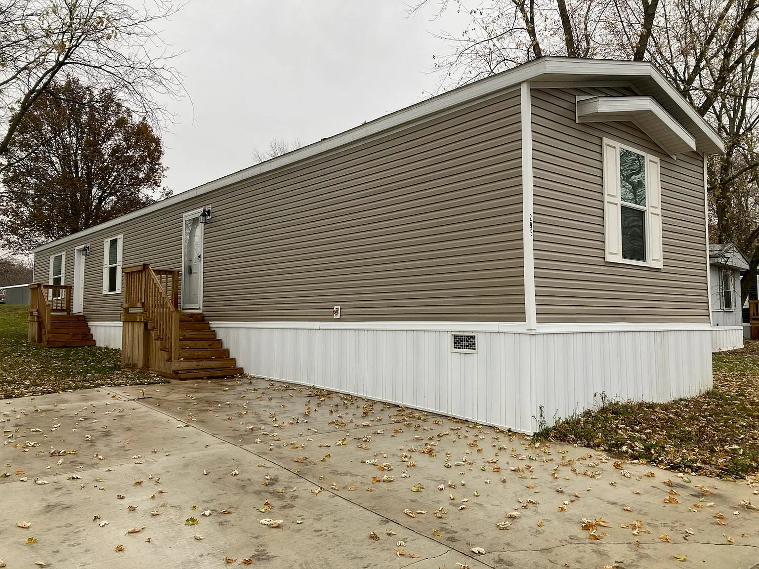 Stonecrest Manor — Photo 2