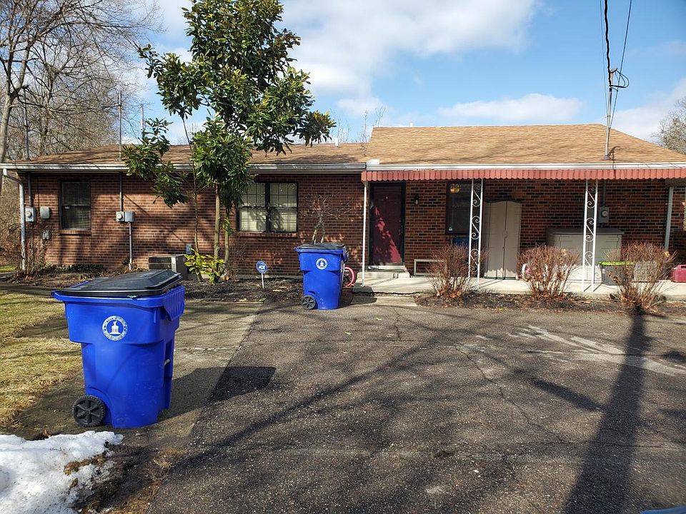 1st image of 2065 Sunset Dr #F