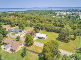 201 Lackey Dr, Eufaula, OK 74432