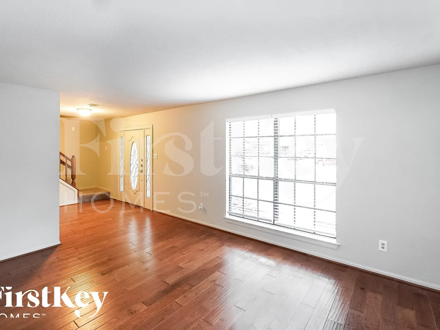 4 bed, 2.5 bath, 2528 sqft, $2,710 — Photo 2