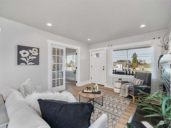 4th image of 1116 S 38th Street