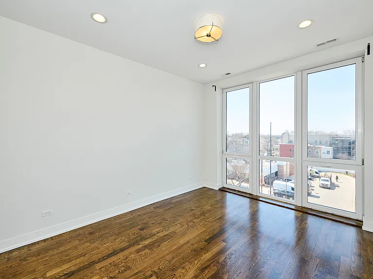 5139 N Broadway #310 — Photo 5